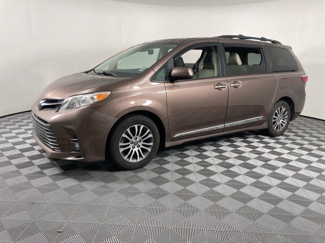 2019 Toyota Sienna 