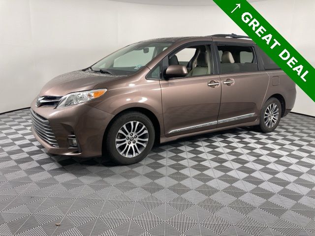 2019 Toyota Sienna XLE