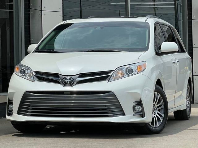2019 Toyota Sienna XLE Auto Access Seat
