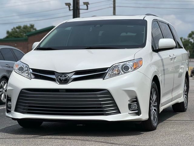 2019 Toyota Sienna XLE Auto Access Seat