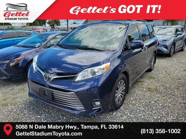 2019 Toyota Sienna XLE