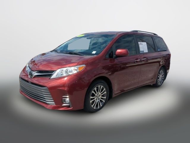 2019 Toyota Sienna XLE