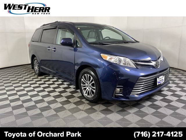 2019 Toyota Sienna XLE