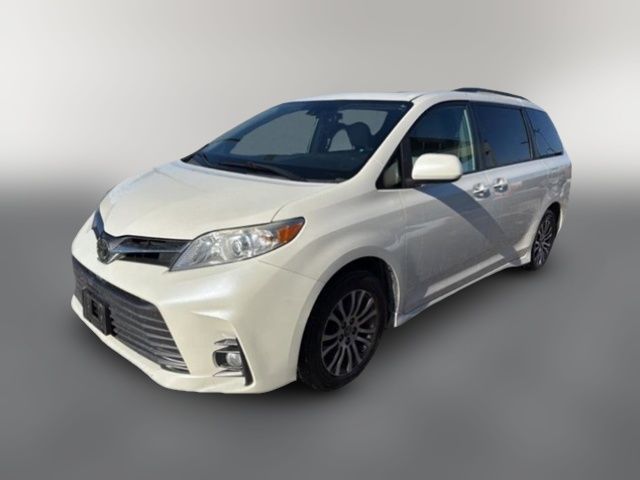 2019 Toyota Sienna XLE