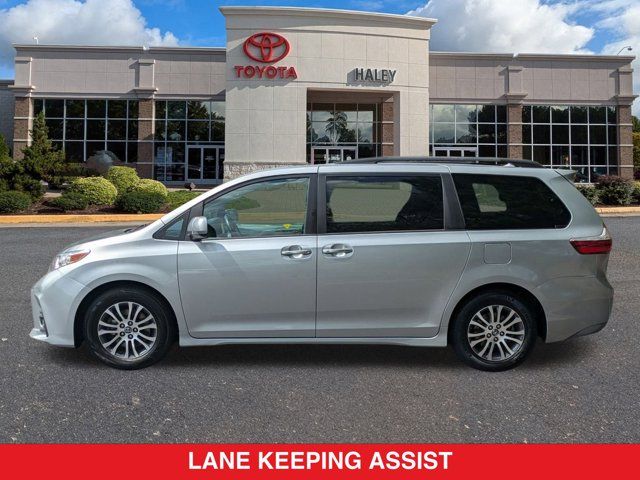 2019 Toyota Sienna XLE