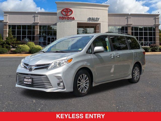 2019 Toyota Sienna XLE