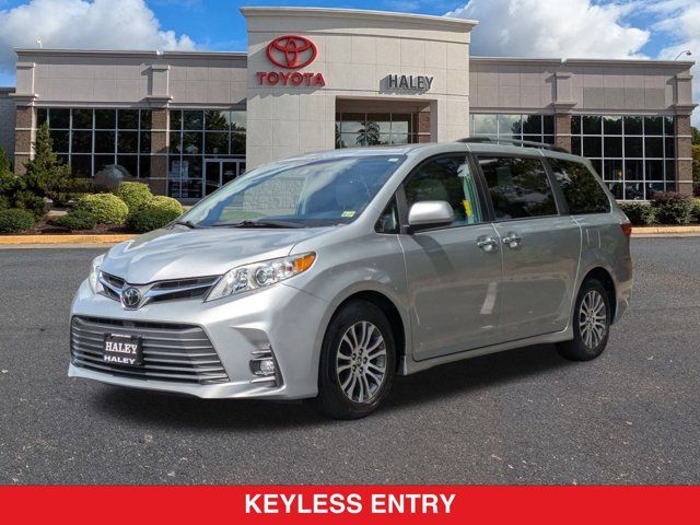 2019 Toyota Sienna XLE