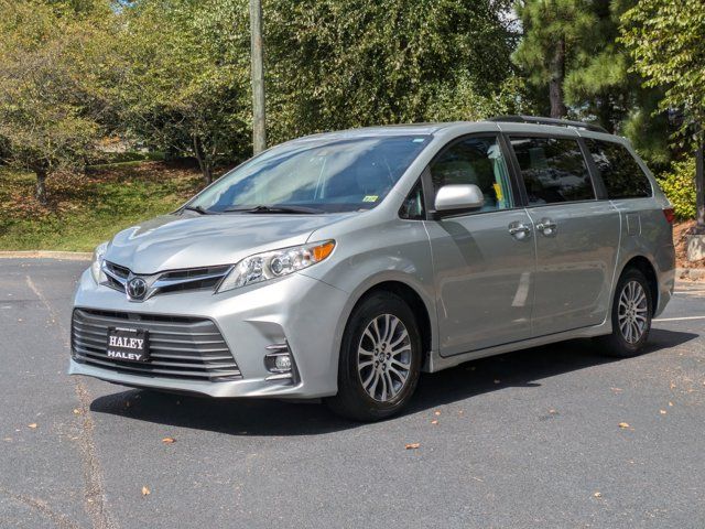 2019 Toyota Sienna XLE