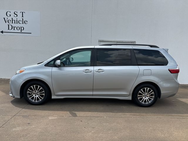 2019 Toyota Sienna XLE