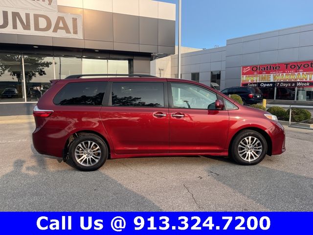 2019 Toyota Sienna 