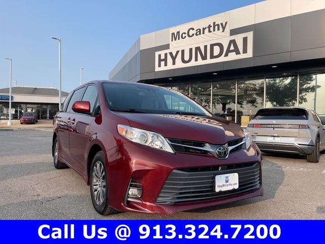 2019 Toyota Sienna 