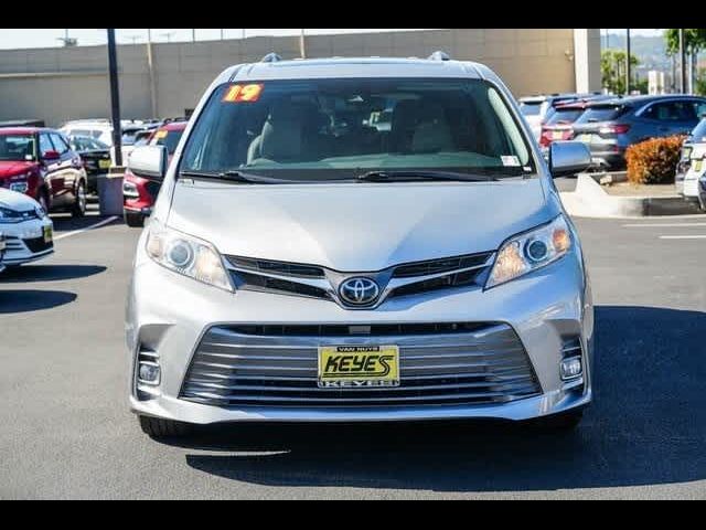 2019 Toyota Sienna XLE