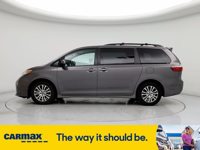 2019 Toyota Sienna XLE