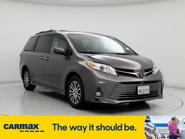 2019 Toyota Sienna XLE