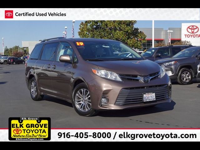 2019 Toyota Sienna XLE