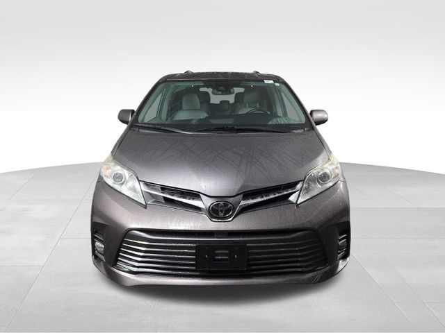 2019 Toyota Sienna XLE Auto Access Seat