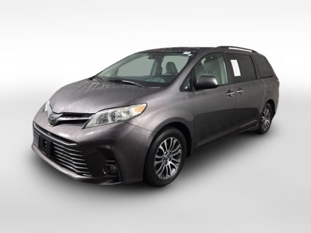 2019 Toyota Sienna XLE Auto Access Seat