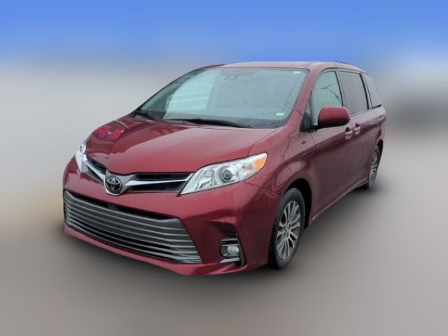 2019 Toyota Sienna XLE