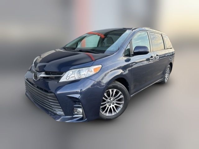 2019 Toyota Sienna XLE Auto Access Seat