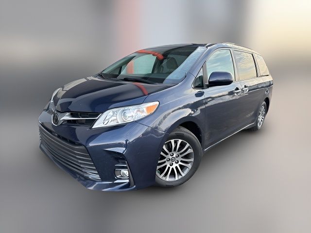 2019 Toyota Sienna XLE Auto Access Seat