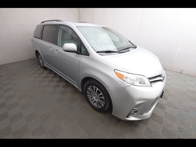 2019 Toyota Sienna 