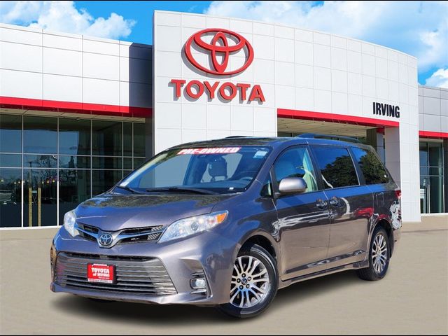 2019 Toyota Sienna 