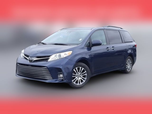 2019 Toyota Sienna 