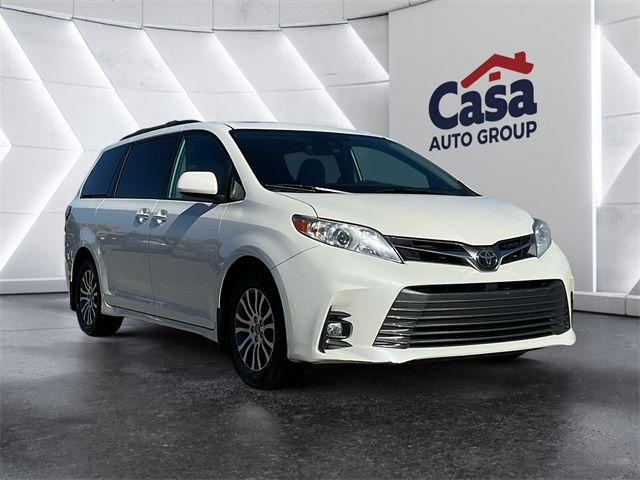 2019 Toyota Sienna XLE