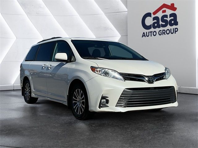 2019 Toyota Sienna XLE