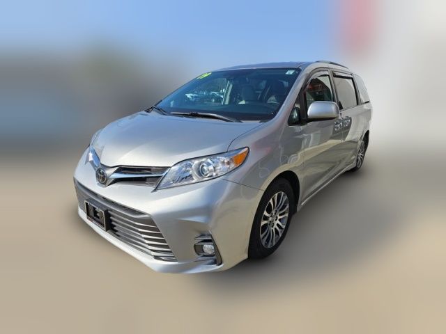 2019 Toyota Sienna XLE