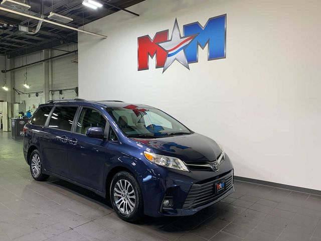 2019 Toyota Sienna XLE