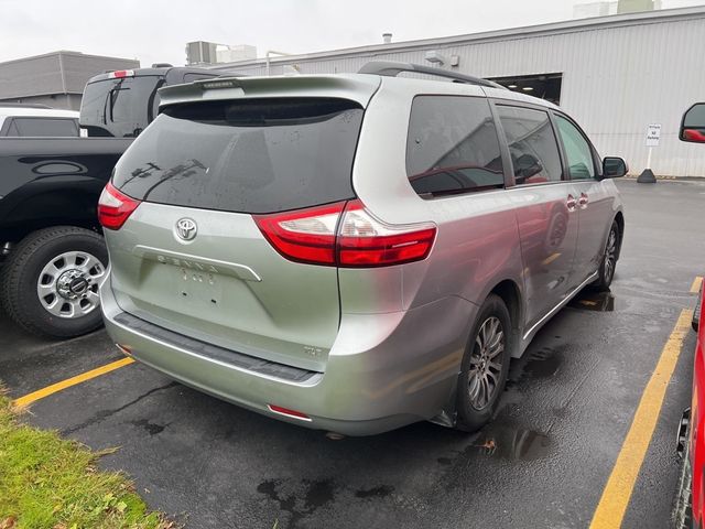 2019 Toyota Sienna 