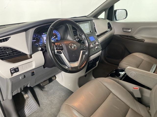 2019 Toyota Sienna 