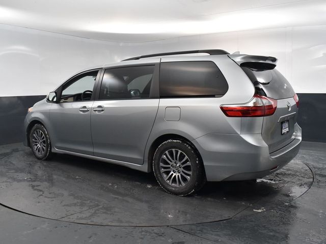 2019 Toyota Sienna 