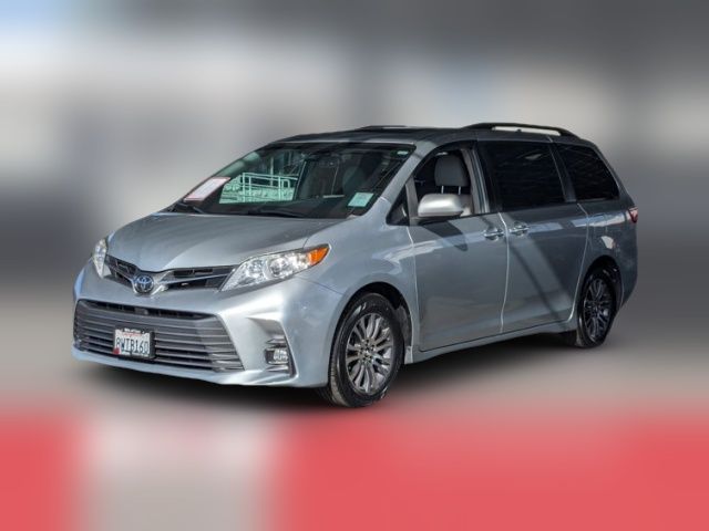 2019 Toyota Sienna XLE