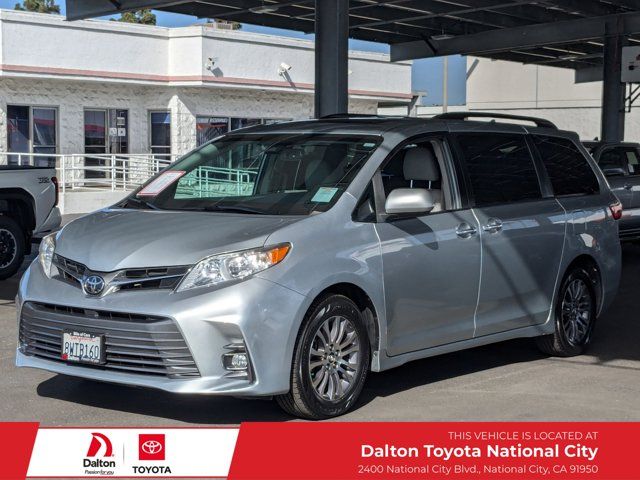 2019 Toyota Sienna XLE