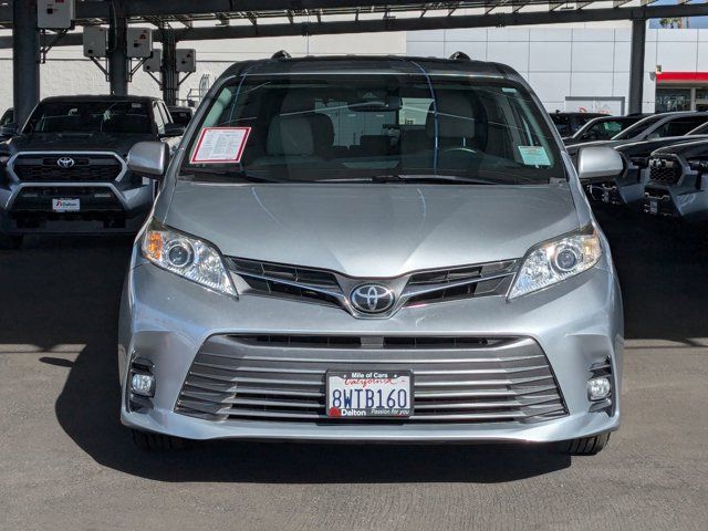 2019 Toyota Sienna XLE