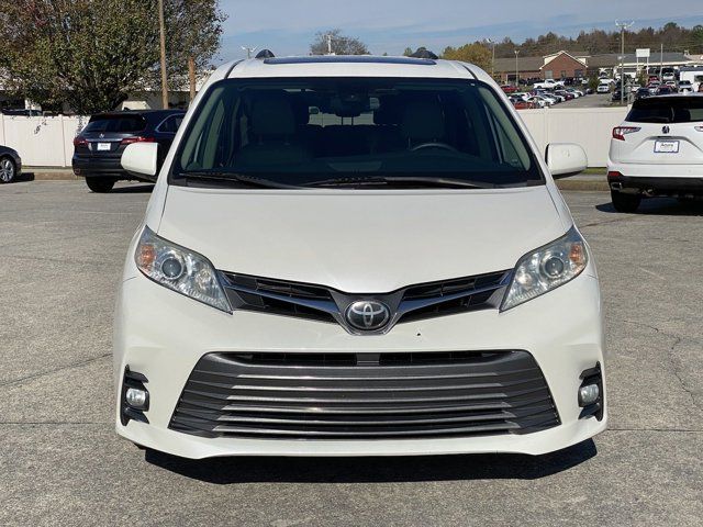 2019 Toyota Sienna XLE