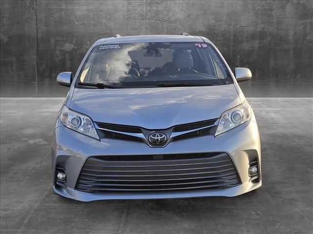 2019 Toyota Sienna XLE