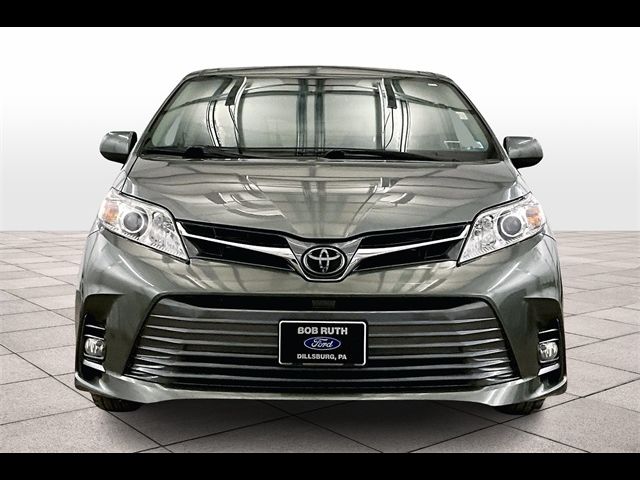 2019 Toyota Sienna XLE