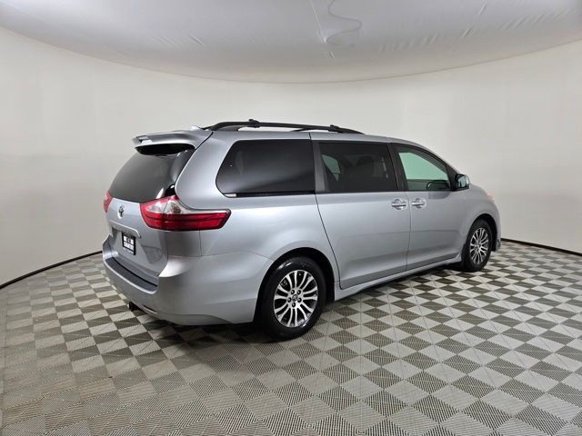 2019 Toyota Sienna 