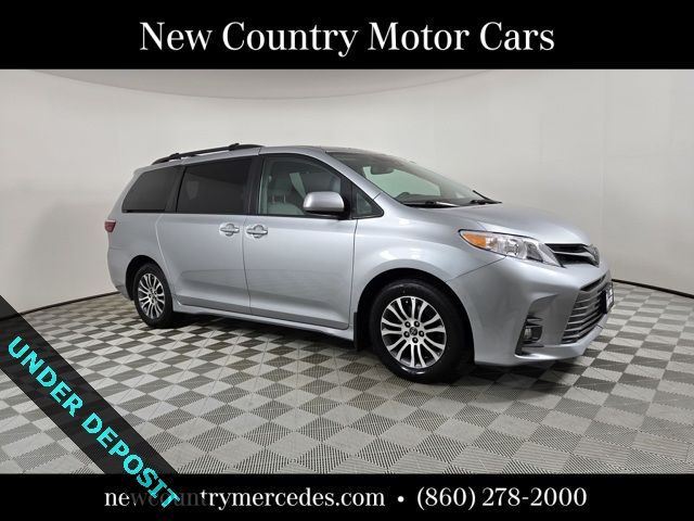 2019 Toyota Sienna 