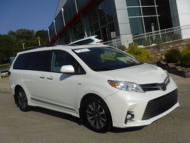 2019 Toyota Sienna 