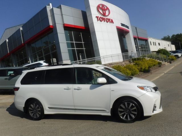 2019 Toyota Sienna 