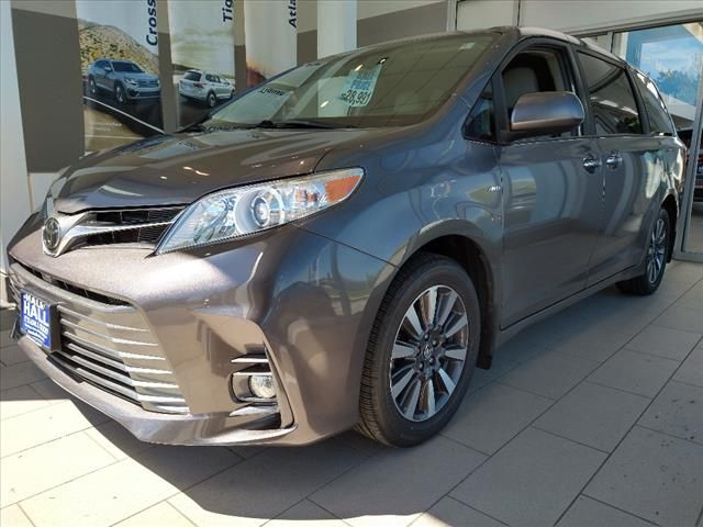 2019 Toyota Sienna XLE