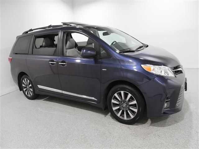 2019 Toyota Sienna XLE