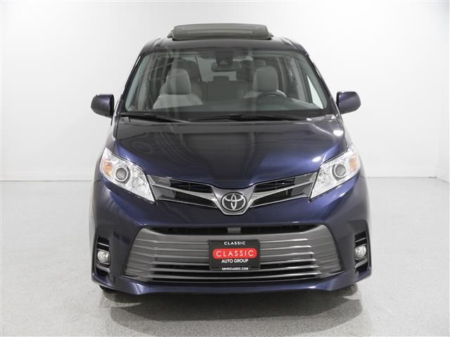 2019 Toyota Sienna XLE