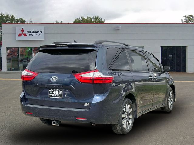 2019 Toyota Sienna 