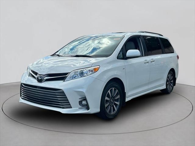 2019 Toyota Sienna XLE