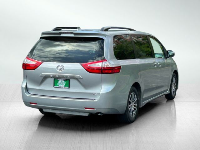 2019 Toyota Sienna 